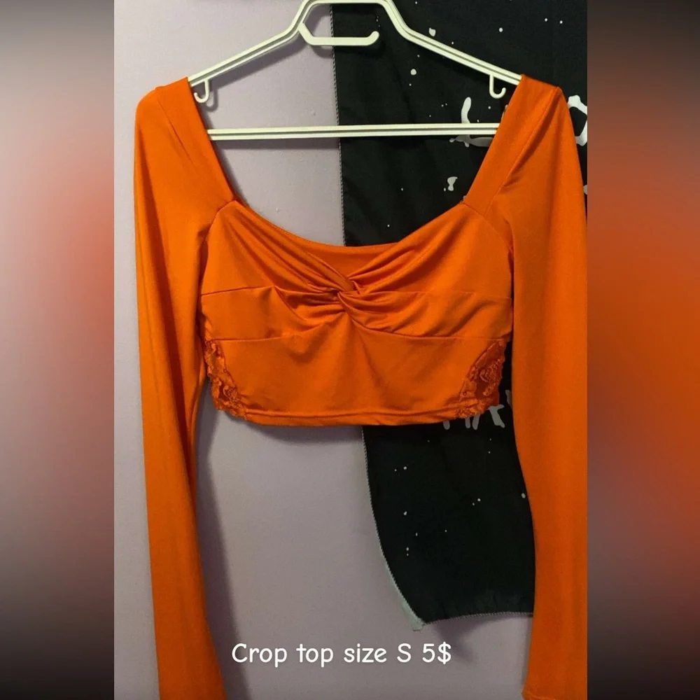 Woman’s crop top long sleeve - Picture 1 of 1